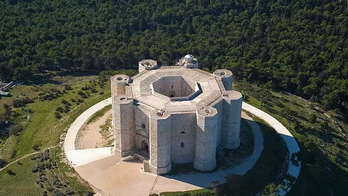 FEAST Puglia Castel del Monte